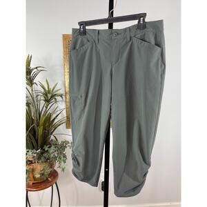 Eddie Bauer Capri Pant Women Size 8 Green Solid Hiking Utilitarian Mountain Core